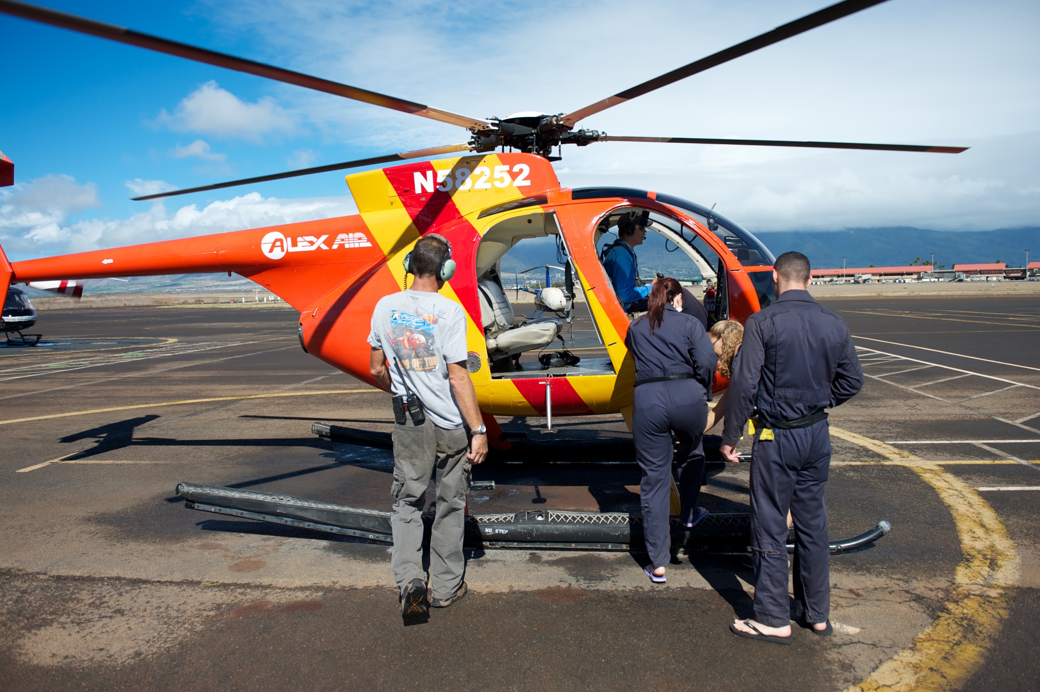 Honolulu & Maui Helicopter Landscape Photography